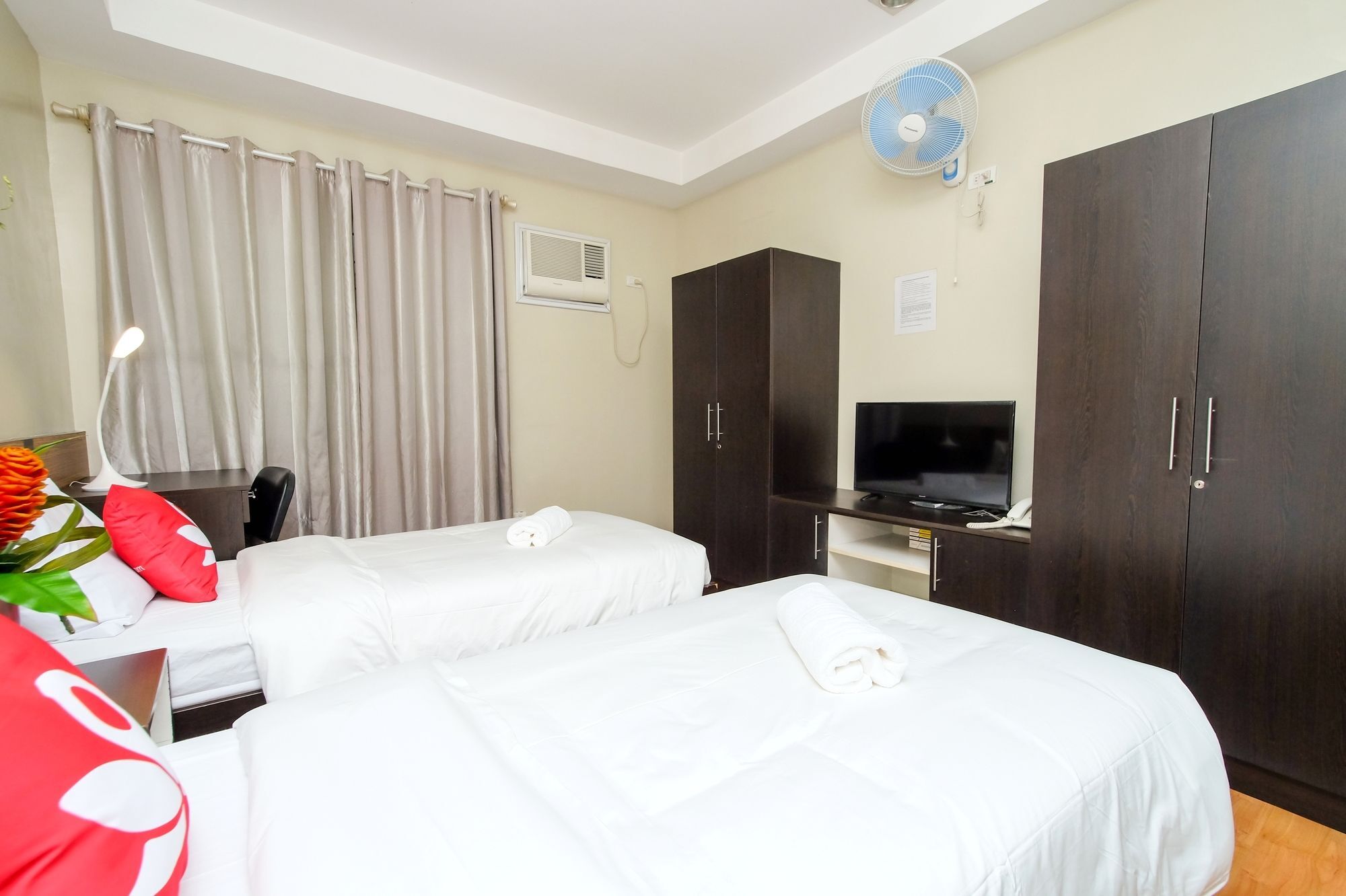 The Studio 87 Residences Manila Exterior photo