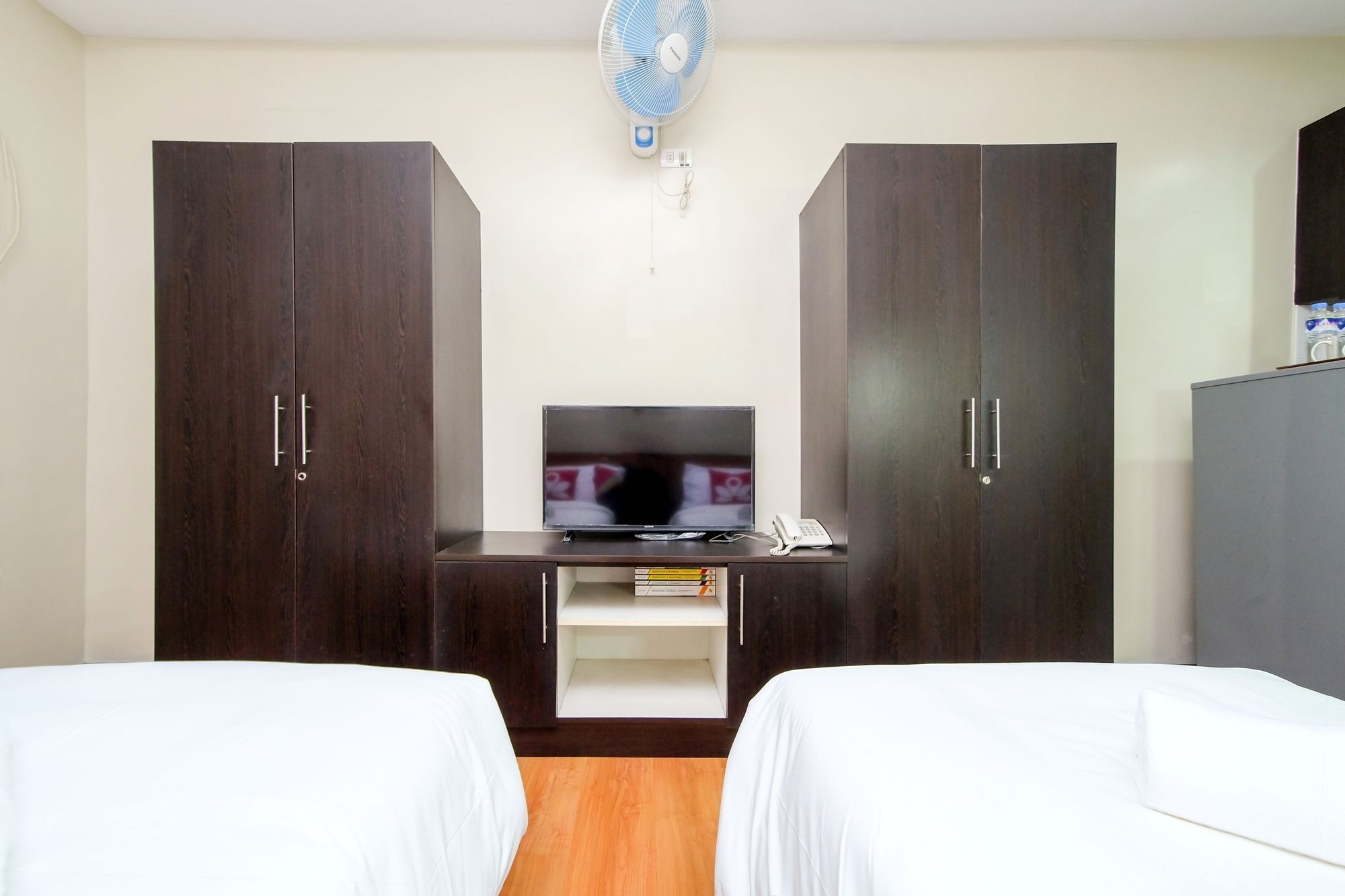 The Studio 87 Residences Manila Exterior photo